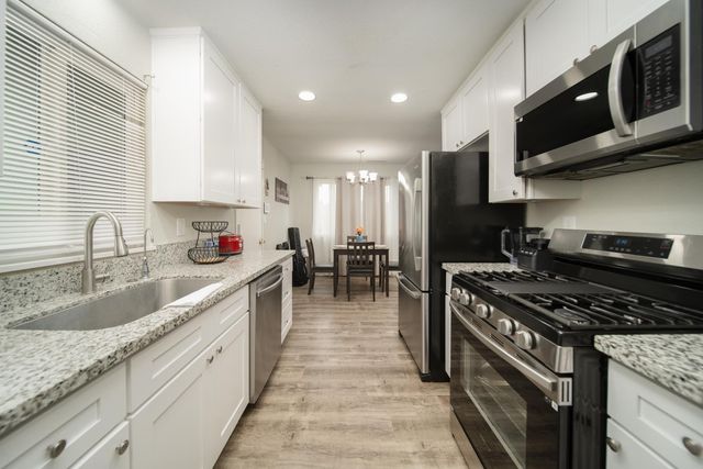 601 summit, Modesto, CA 95357