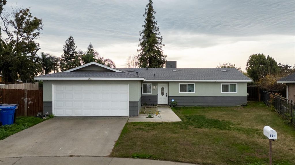 601 summit, Modesto, CA 95357