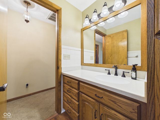 1311 N 400 E, Anderson, IN 46012
