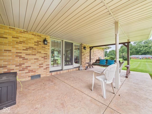 1311 N 400 E, Anderson, IN 46012