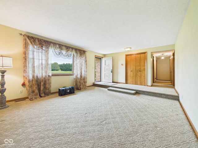 1311 N 400 E, Anderson, IN 46012