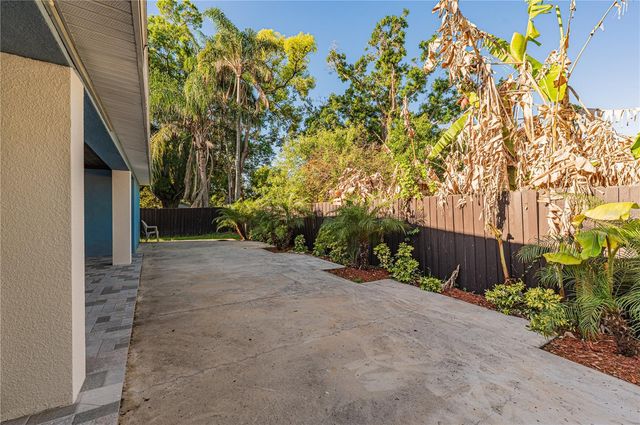 6814 N GLEN AVENUE, Tampa, FL 33614