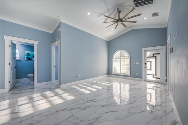 6814 N GLEN AVENUE, Tampa, FL 33614