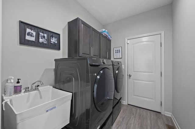 5665 Coventry Court, Lewis Center, OH 43035