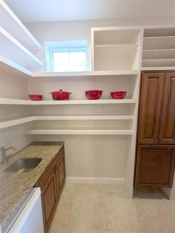 4034 Tartan Lane, Houston, TX 77025