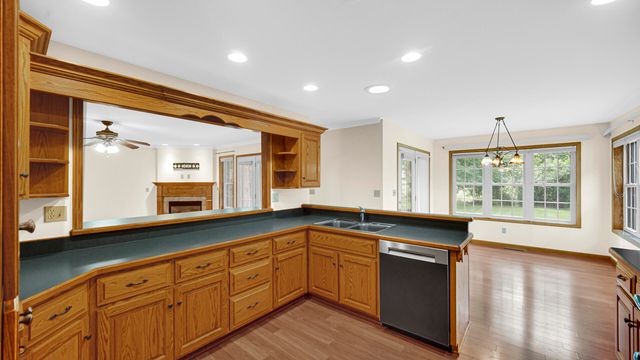 1570 Indian Boundary Road, Chesterton, IN 46304