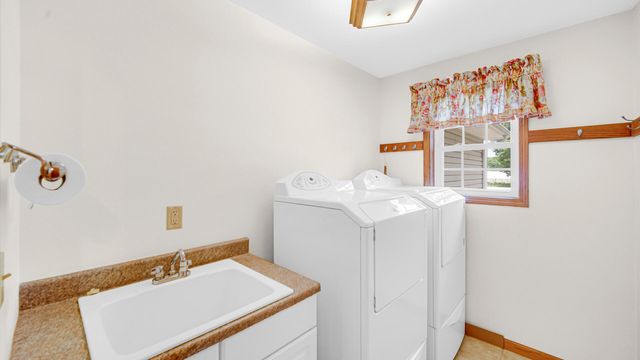 1570 Indian Boundary Road, Chesterton, IN 46304