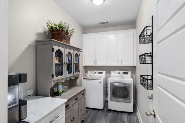 304 COTTON FALL DR, Atoka, TN 38004