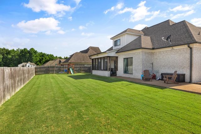 304 COTTON FALL DR, Atoka, TN 38004