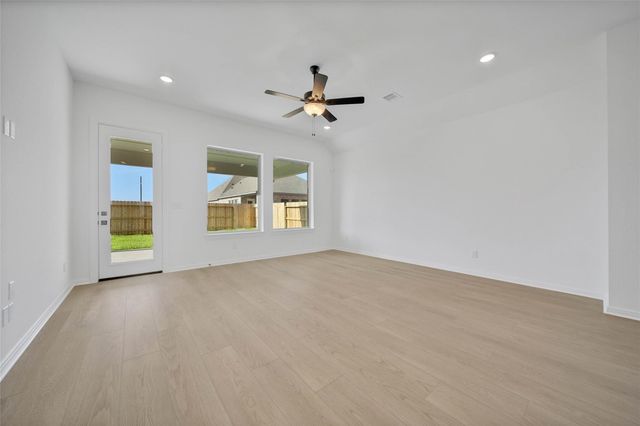 42710 Loma Vista Court, Magnolia, TX 77354