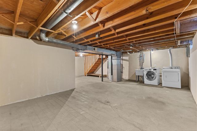 1957 Nicholas Court, Warren, MI 48092