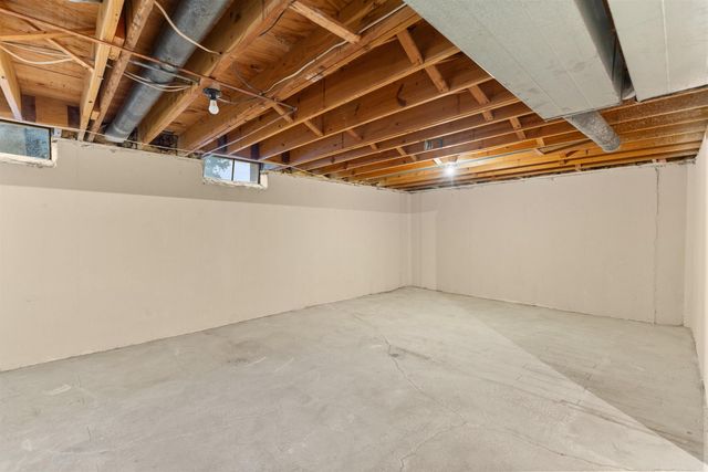 1957 Nicholas Court, Warren, MI 48092