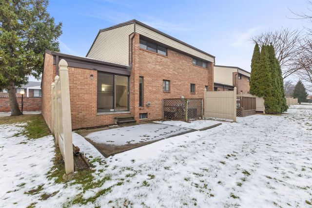 1957 Nicholas Court, Warren, MI 48092