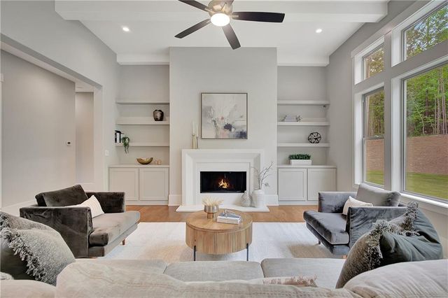 172 Forest Berry Court, Newnan, GA 30265