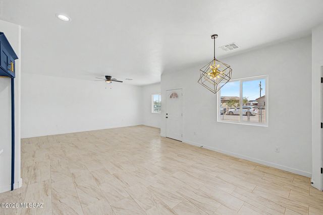 9211 W Floyd Street, Tucson, AZ 85735