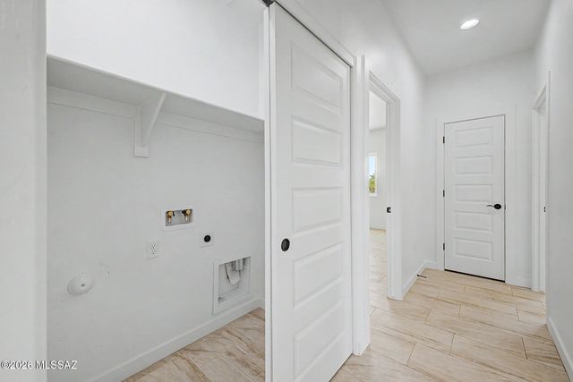 9211 W Floyd Street, Tucson, AZ 85735