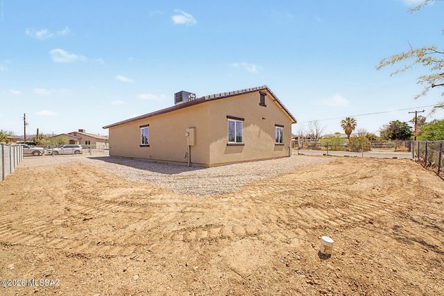 9211 W Floyd Street, Tucson, AZ 85735