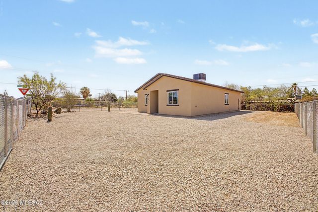 9211 W Floyd Street, Tucson, AZ 85735