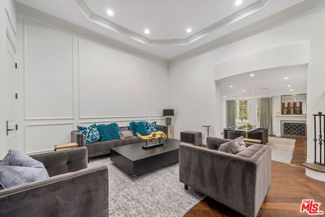 433 N Doheny Drive 103, Beverly Hills, CA 90210