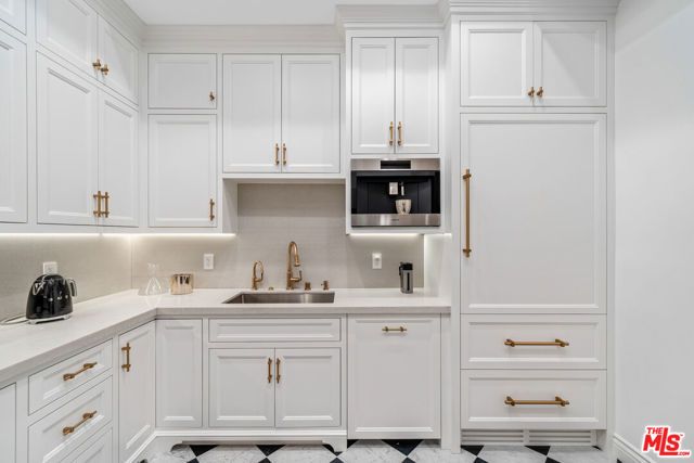 433 N Doheny Drive 103, Beverly Hills, CA 90210