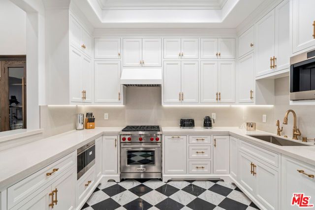 433 N Doheny Drive 103, Beverly Hills, CA 90210