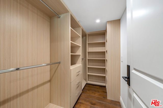 433 N Doheny Drive 103, Beverly Hills, CA 90210