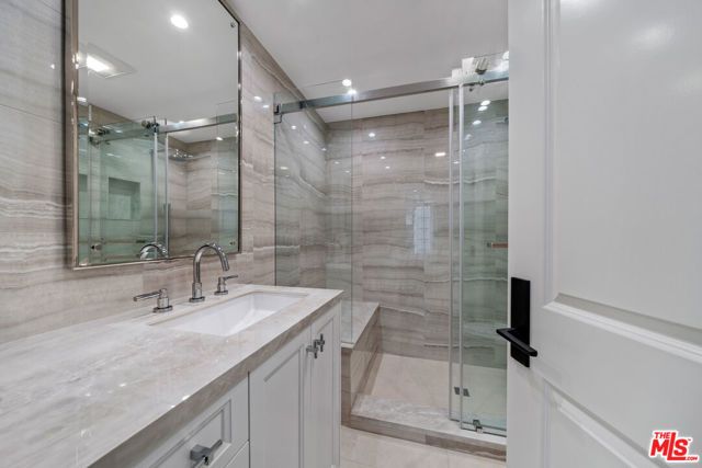 433 N Doheny Drive 103, Beverly Hills, CA 90210