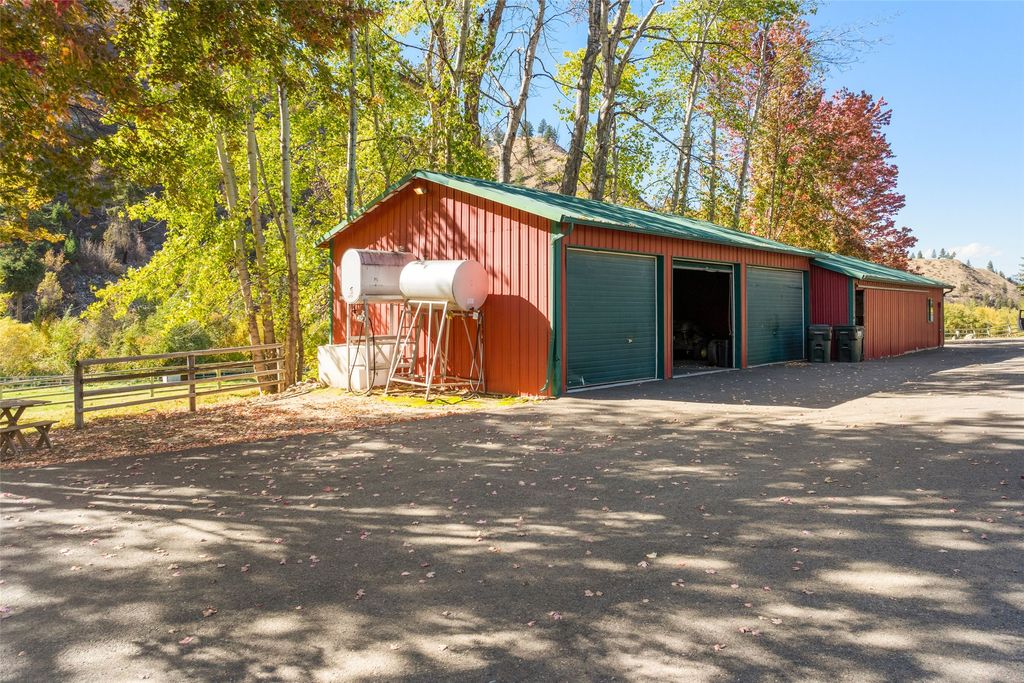 1789 Skalkaho Hwy, Hamilton, MT 59840 photo 142