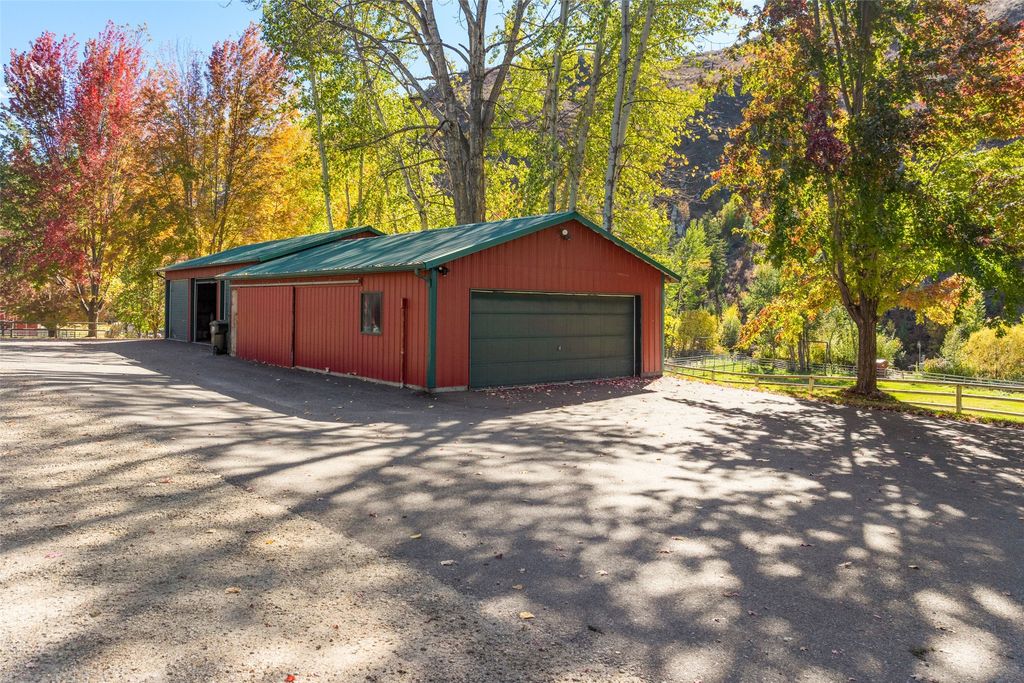 1789 Skalkaho Hwy, Hamilton, MT 59840 photo 145