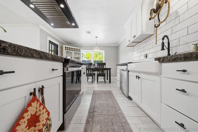 12450 S Elwood Avenue, Jenks, OK 74033