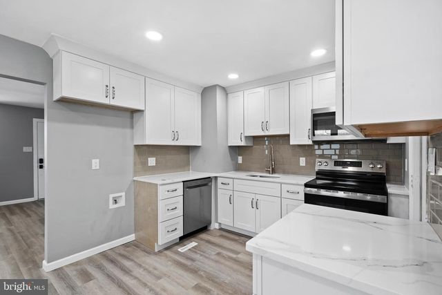 22 G, West Deptford, NJ 08096