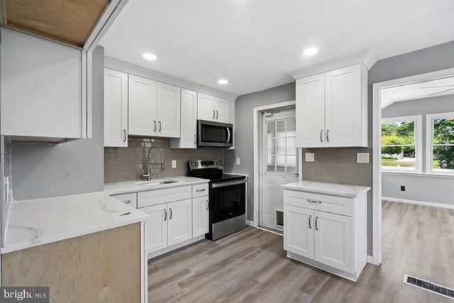 22 G, West Deptford, NJ 08096