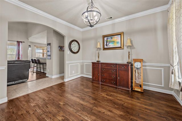 9723 Suffolk Downs Drive, Mont Belvieu, TX 77523