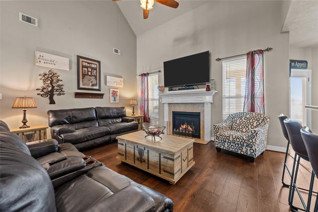 9723 Suffolk Downs Drive, Mont Belvieu, TX 77523