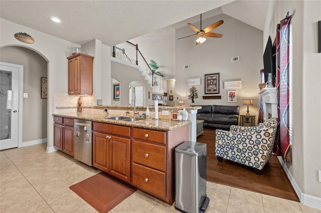 9723 Suffolk Downs Drive, Mont Belvieu, TX 77523
