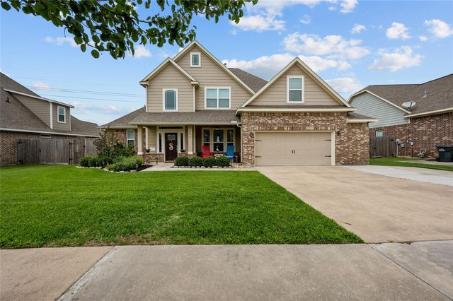 9723 Suffolk Downs Drive, Mont Belvieu, TX 77523