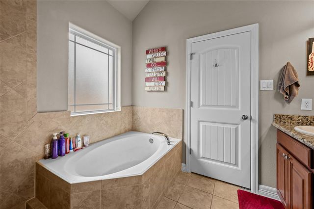 9723 Suffolk Downs Drive, Mont Belvieu, TX 77523