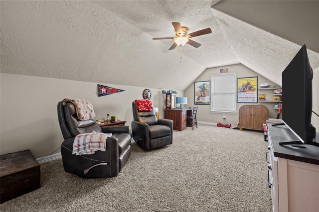 9723 Suffolk Downs Drive, Mont Belvieu, TX 77523