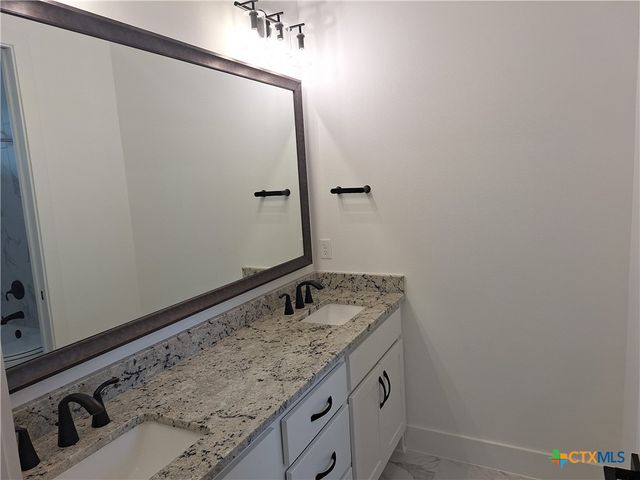 120 Strada Luca, Florence, TX 76527