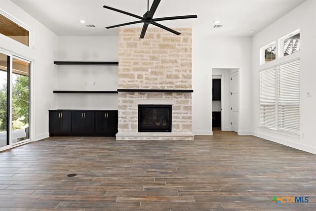 120 Strada Luca, Florence, TX 76527