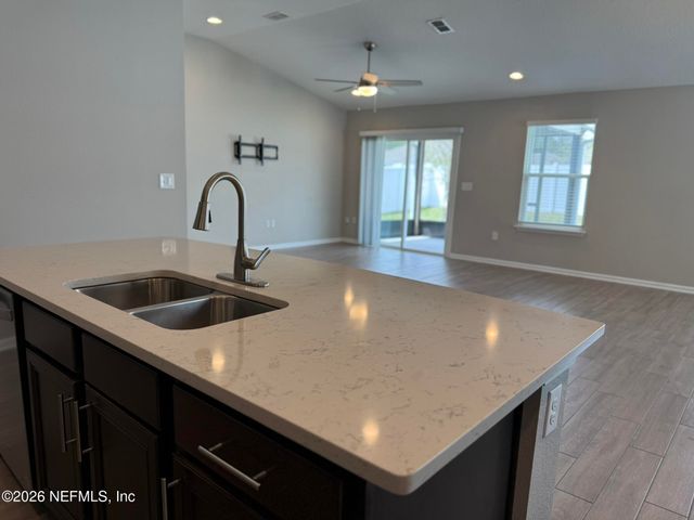 7713 ISLAND FOX Road, Jacksonville, FL 32222