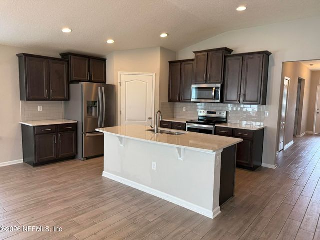 7713 ISLAND FOX Road, Jacksonville, FL 32222