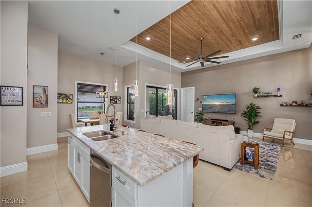 1416 SW 4th LN, Cape Coral, FL 33991