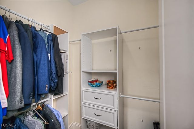 1416 SW 4th LN, Cape Coral, FL 33991