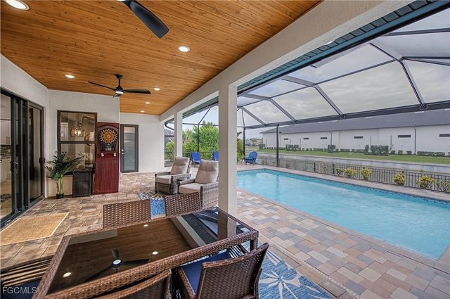 1416 SW 4th LN, Cape Coral, FL 33991