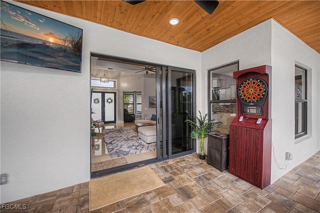 1416 SW 4th LN, Cape Coral, FL 33991