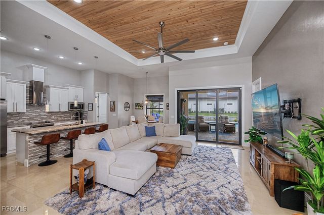 1416 SW 4th LN, Cape Coral, FL 33991