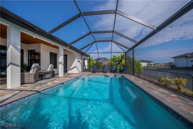 1416 SW 4th LN, Cape Coral, FL 33991