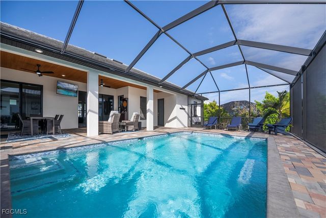 1416 SW 4th LN, Cape Coral, FL 33991