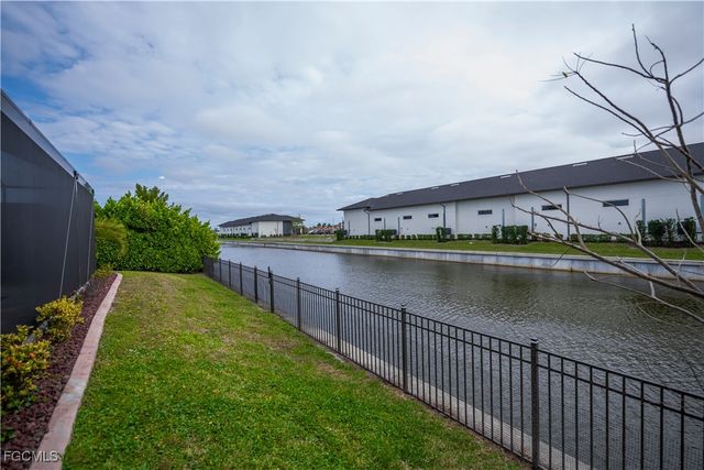 1416 SW 4th LN, Cape Coral, FL 33991